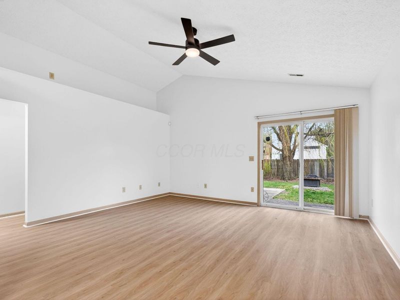 2064 Waymont Road, Columbus, OH 43229 Photo 3