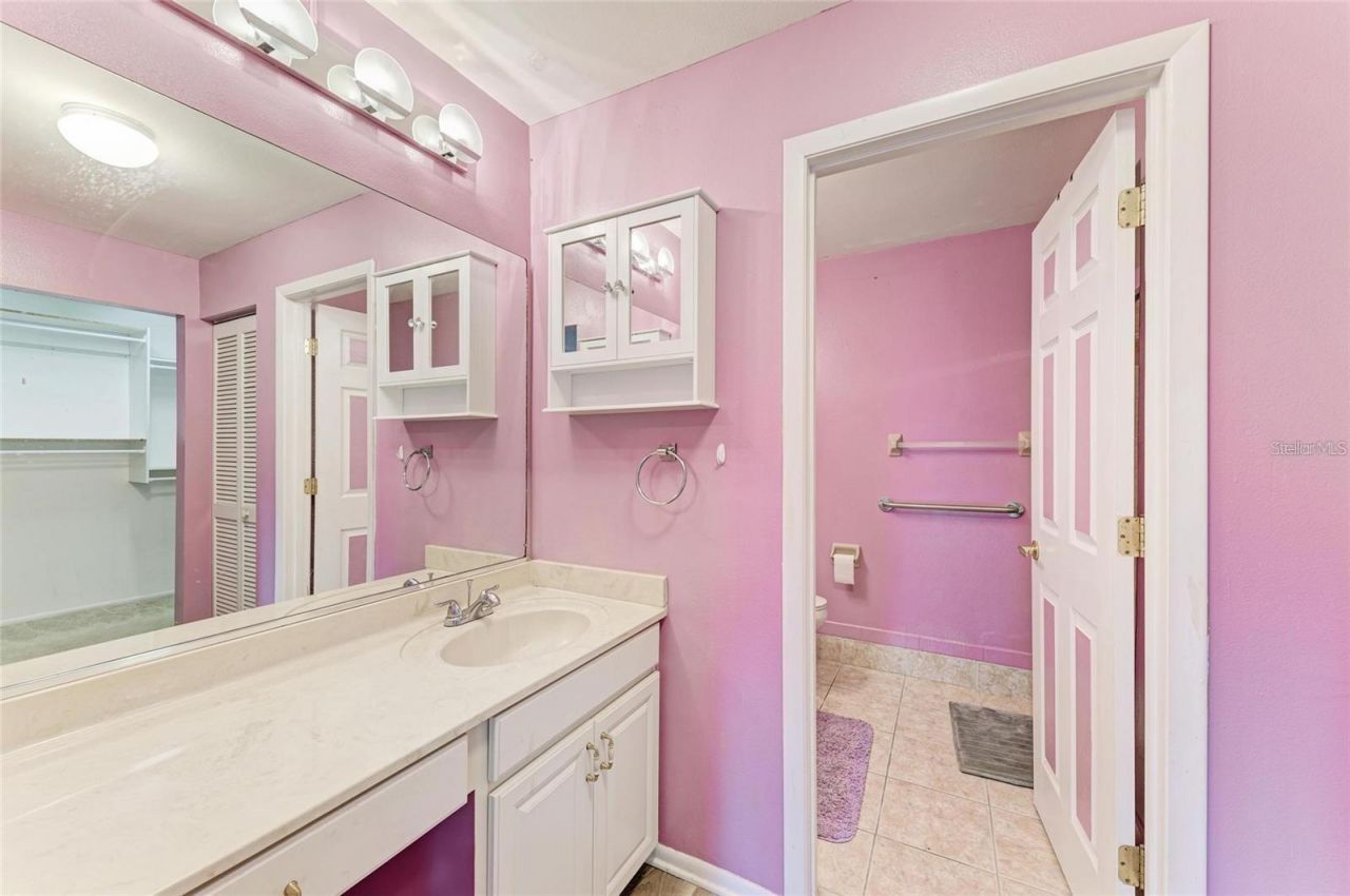 7287 Eleanor Circle, Unit 15, Sarasota, FL 34243 Photo