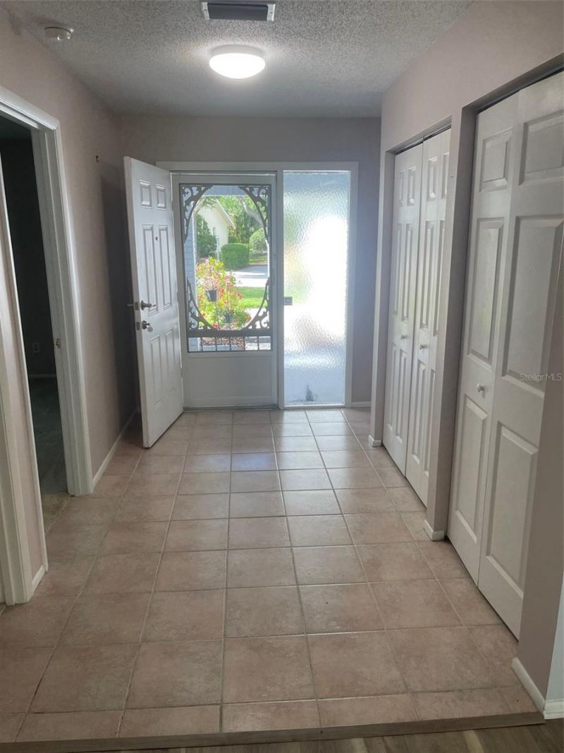 7287 Eleanor Circle, Unit 15, Sarasota, FL 34243 Photo