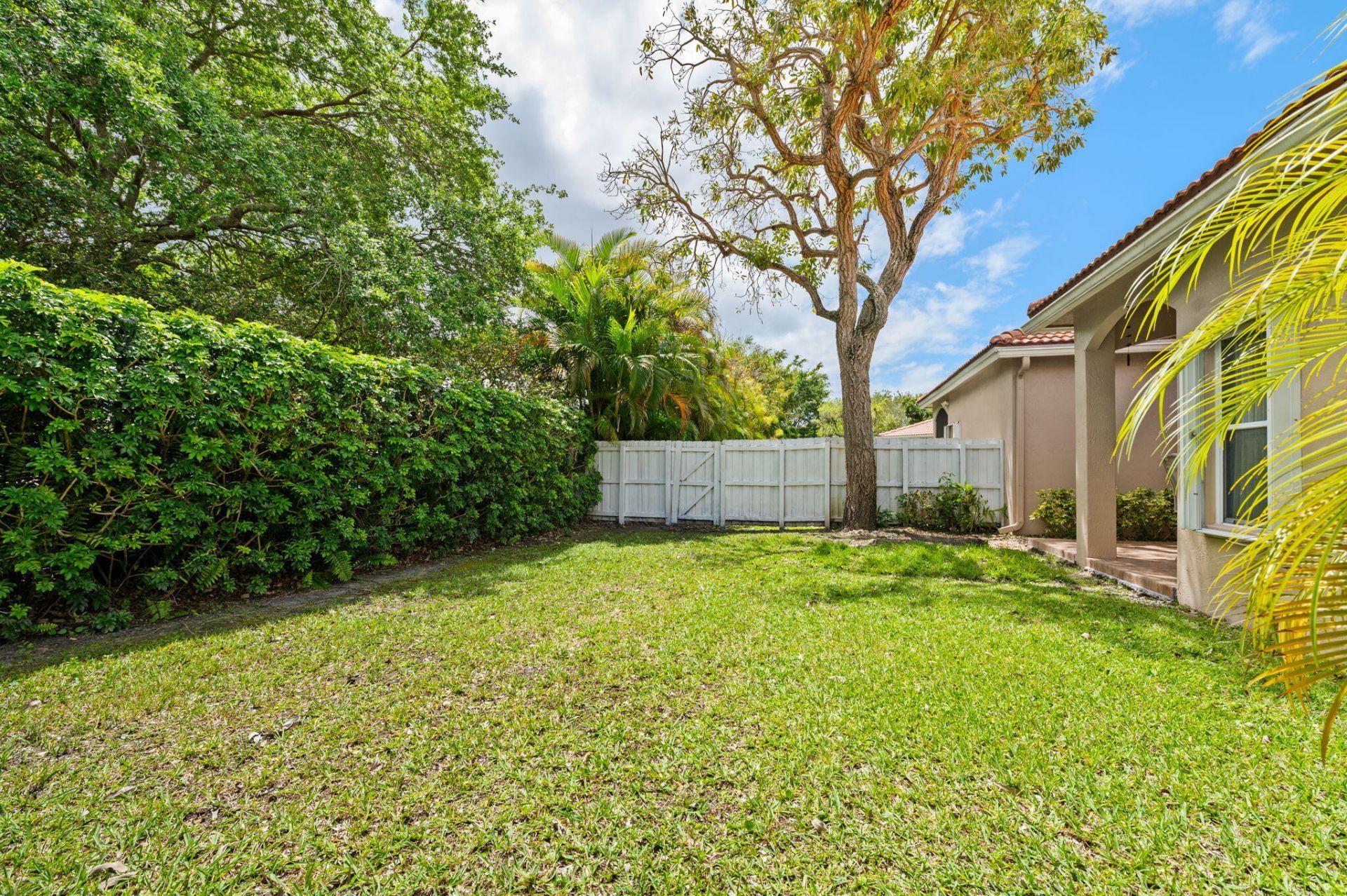 13050 NW 5th Street, Pembroke Pines, FL 33028 Photo