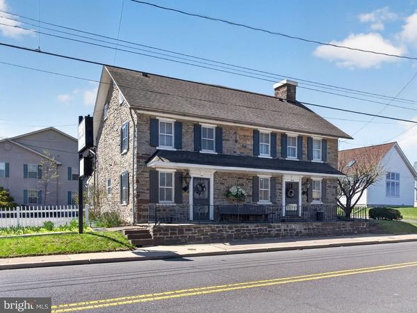 1434 W BROAD STREET, QUAKERTOWN, PA 18951