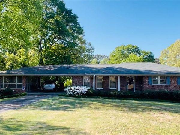 920 Chesterfield Drive , Marietta, GA 30066