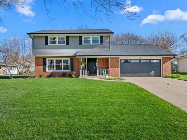2477 Cambridge Drive , Aurora, IL 60506
