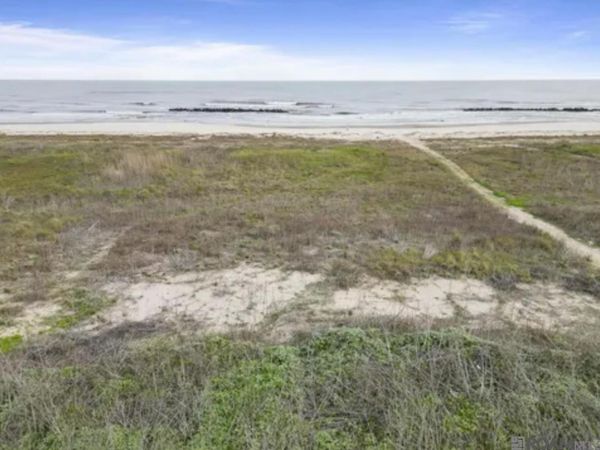 3446 Highway 1, Grand Isle, LA 70358