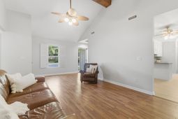 2322 Mckee Court photo 4