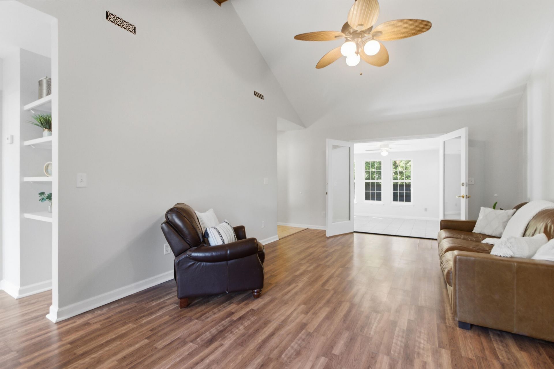 2322 Mckee Court Photo 6