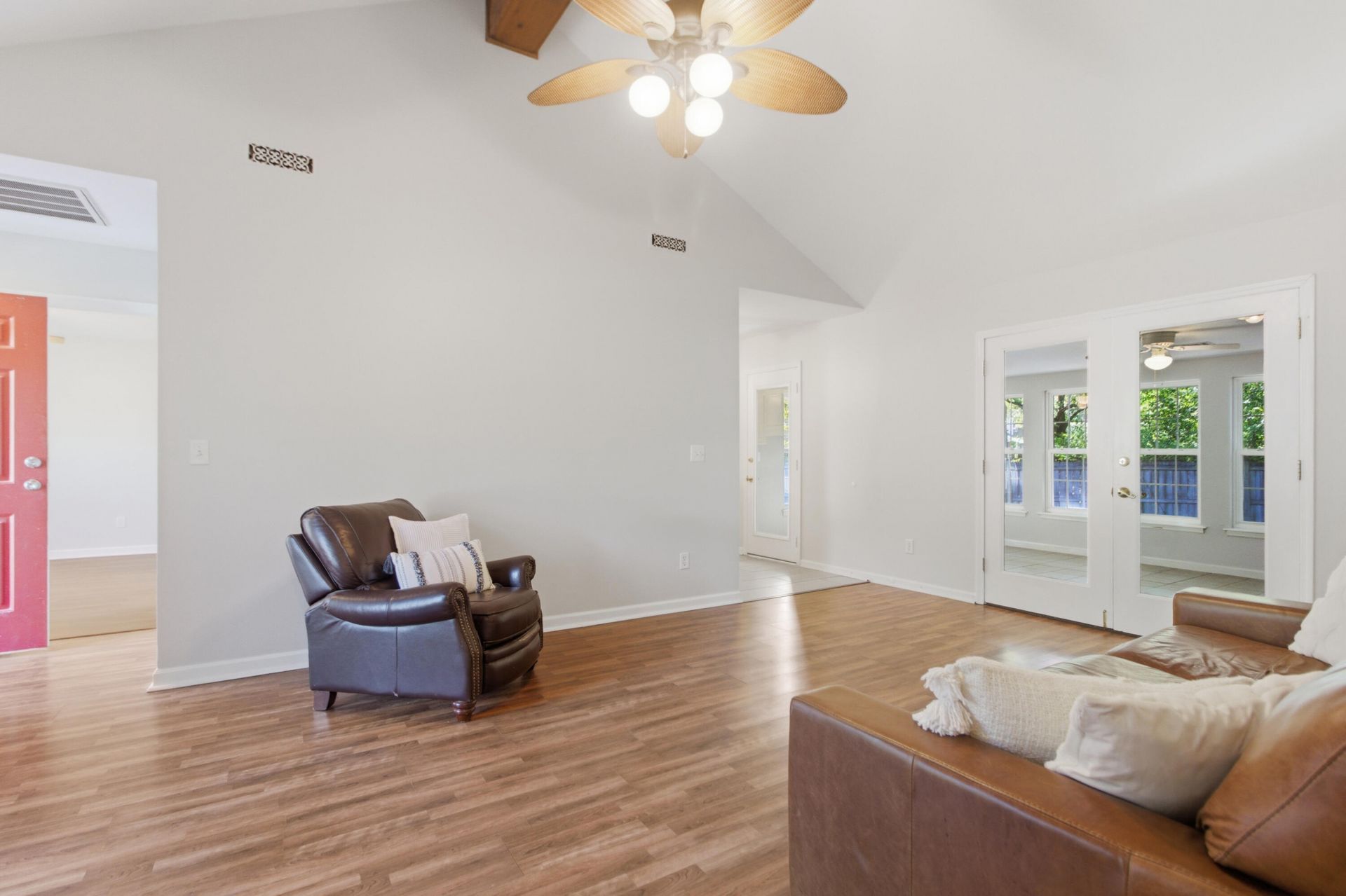 2322 Mckee Court Photo 7