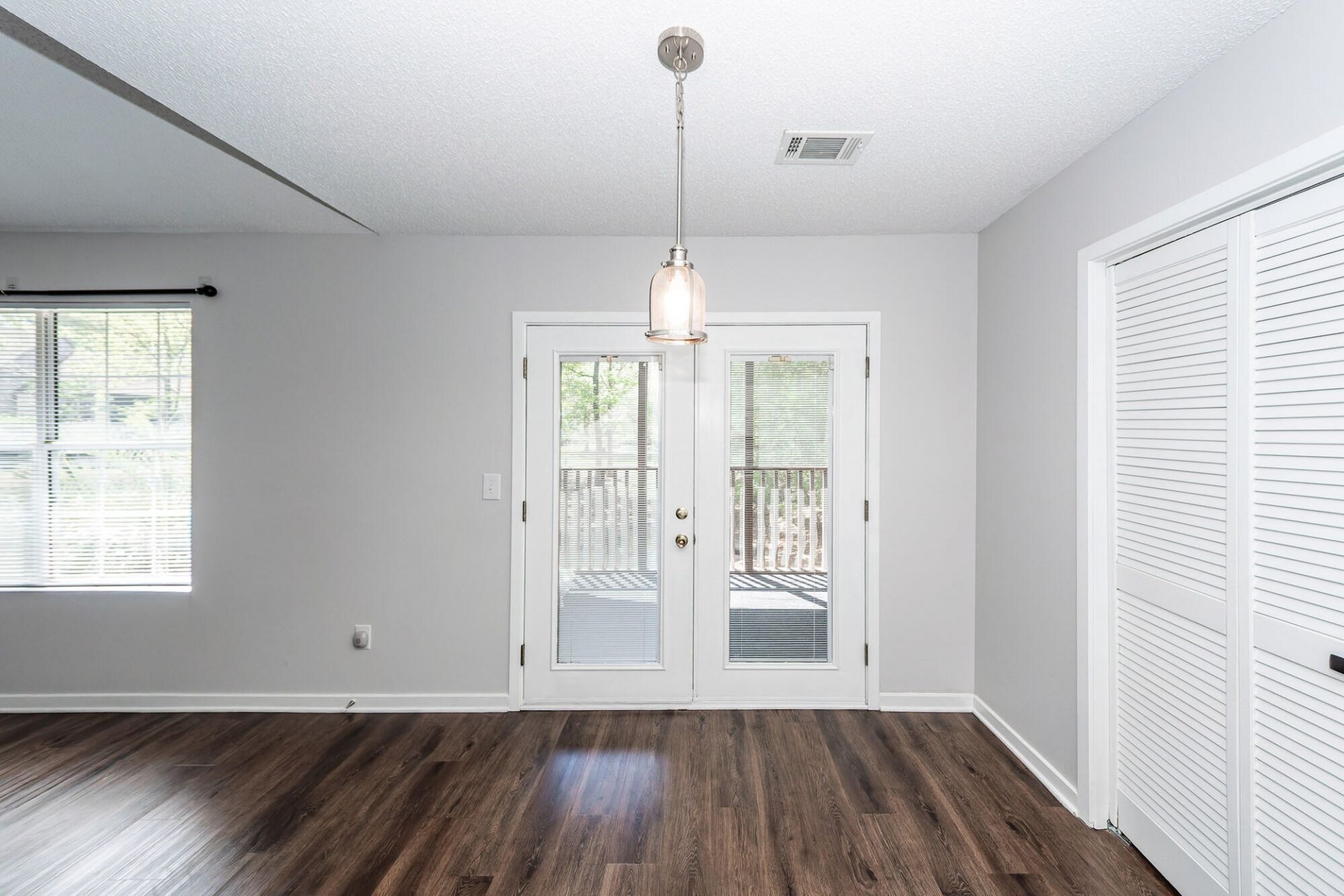 7955 Timbercreek Photo 10