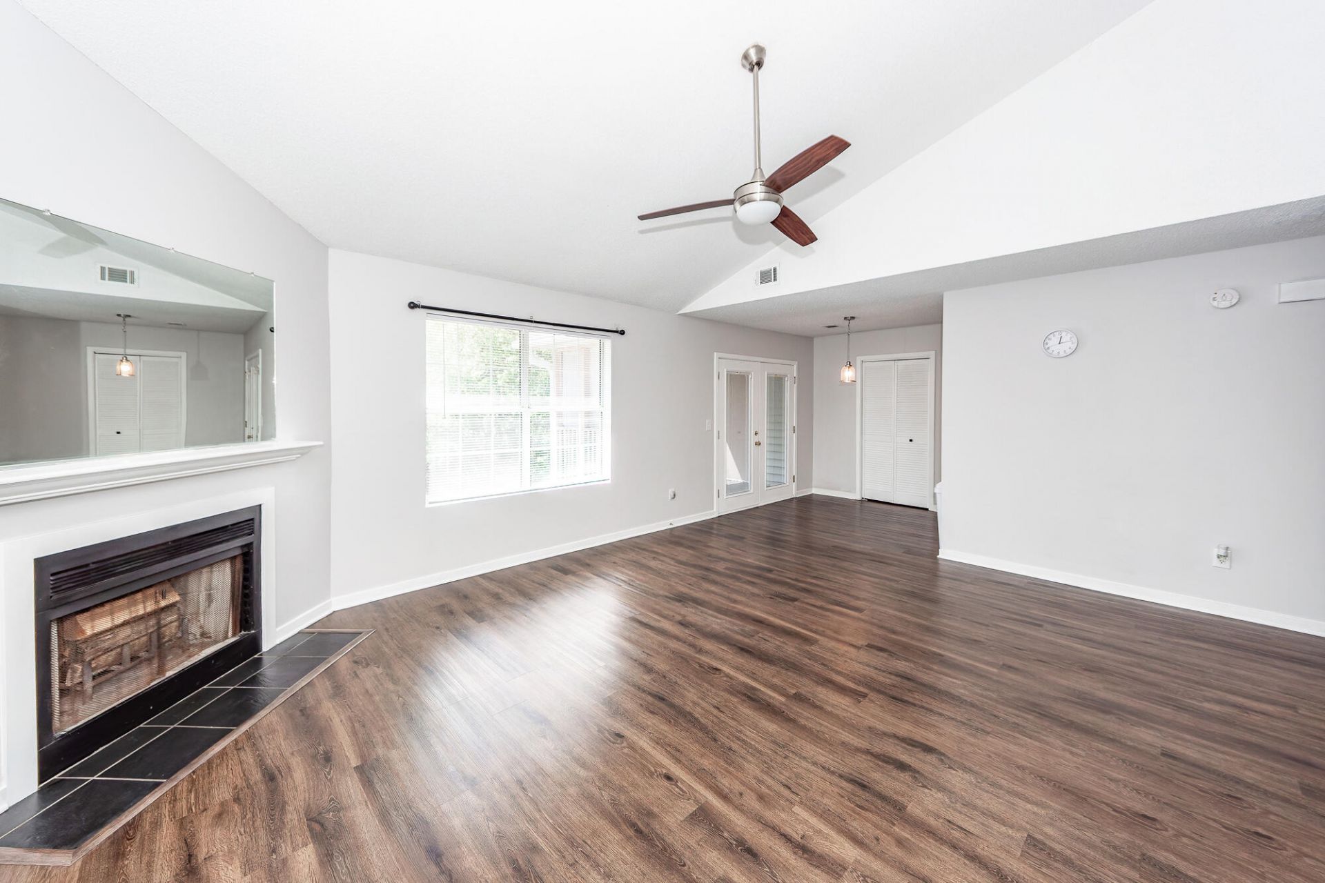 7955 Timbercreek Photo 4