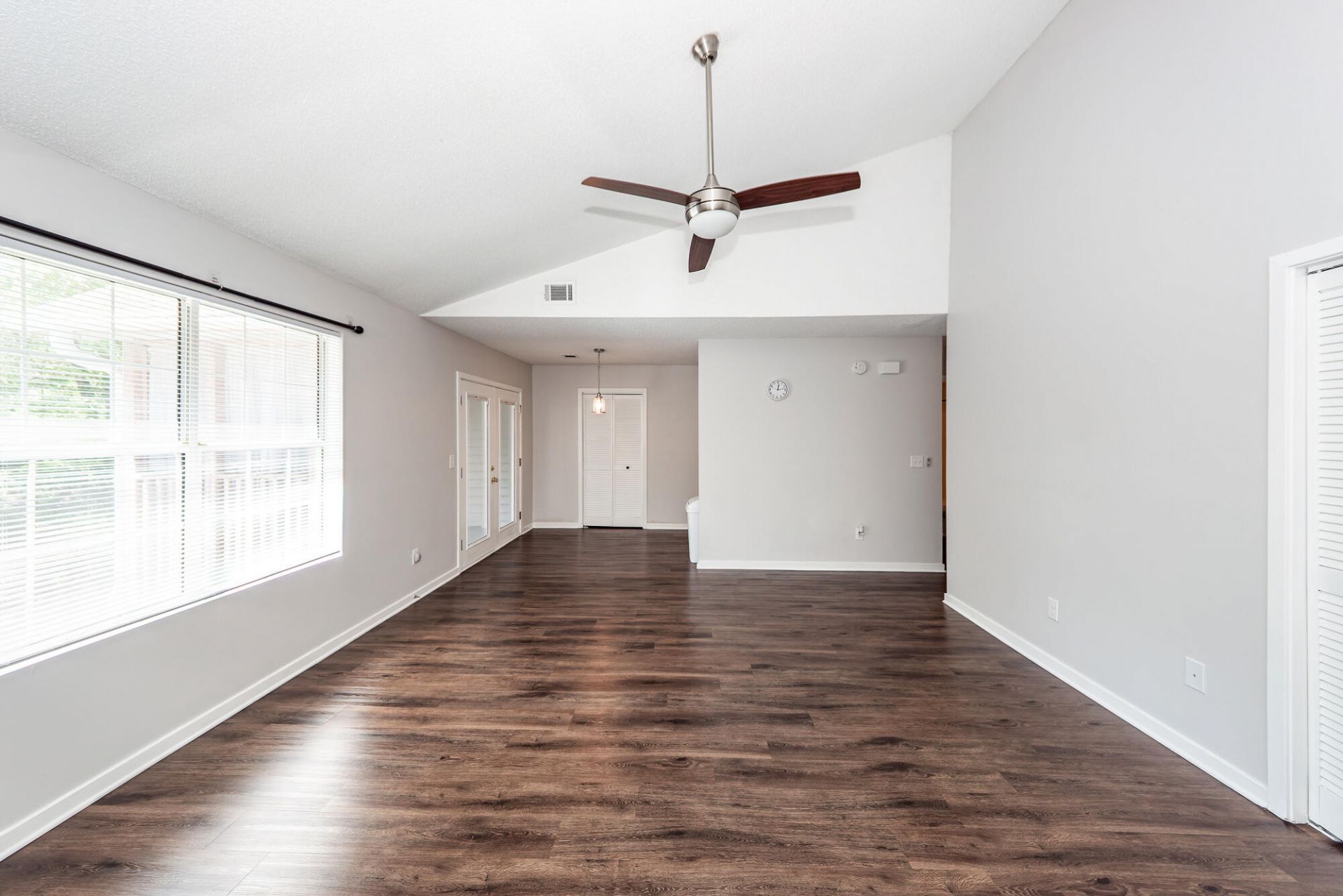 7955 Timbercreek Photo 5