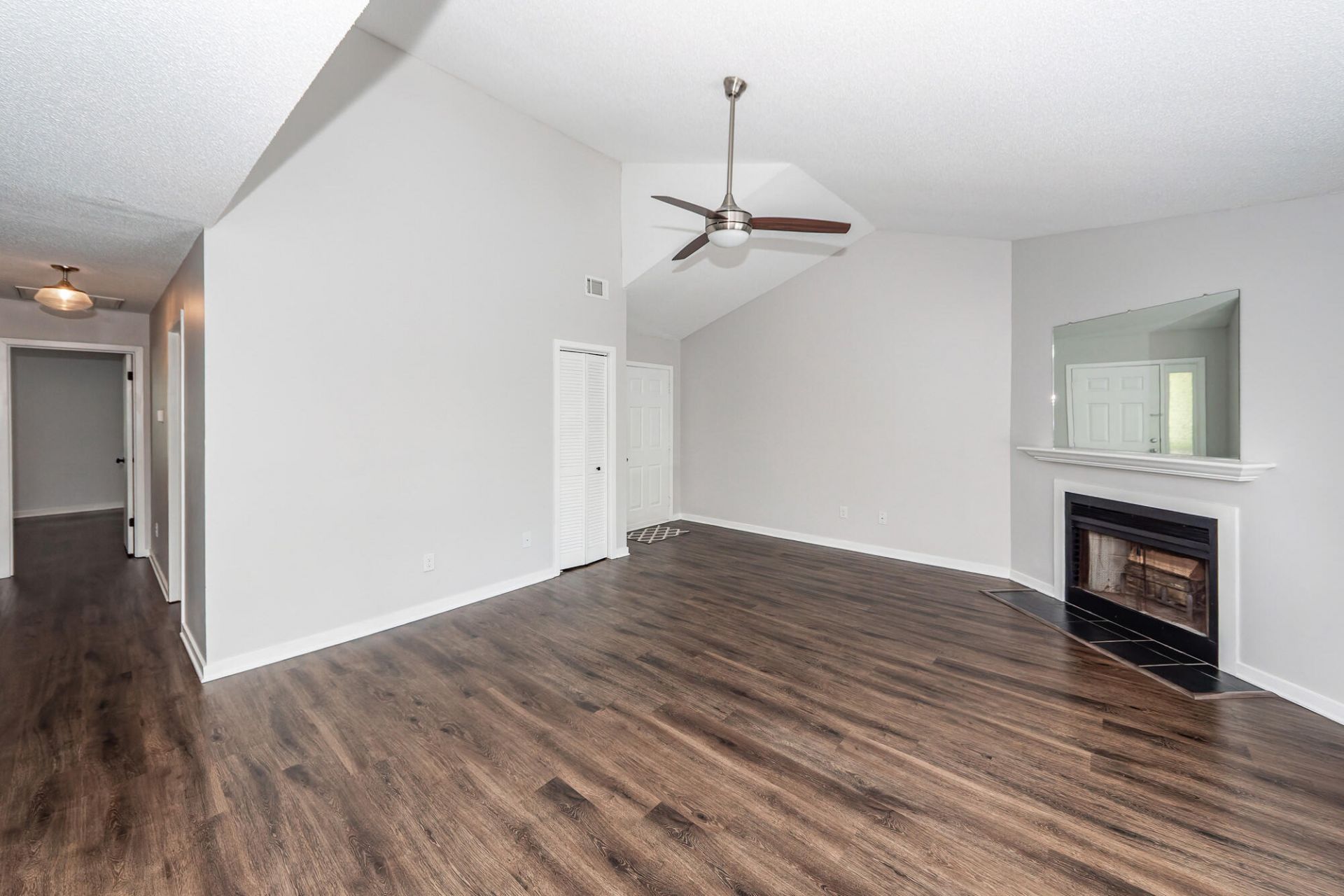 7955 Timbercreek Photo 8