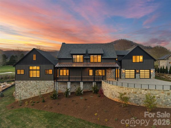 6 Walnut Valley Parkway, Arden, NC 28704
