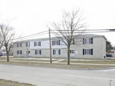 22100 E 11 Mile Road, St. Clair Shores, MI 48081