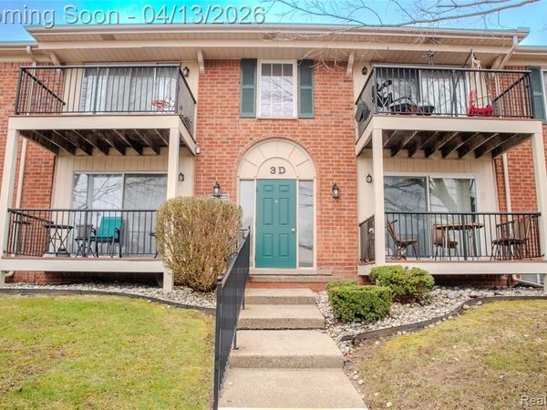 12025 Ina Drive, Sterling Heights, MI 48312