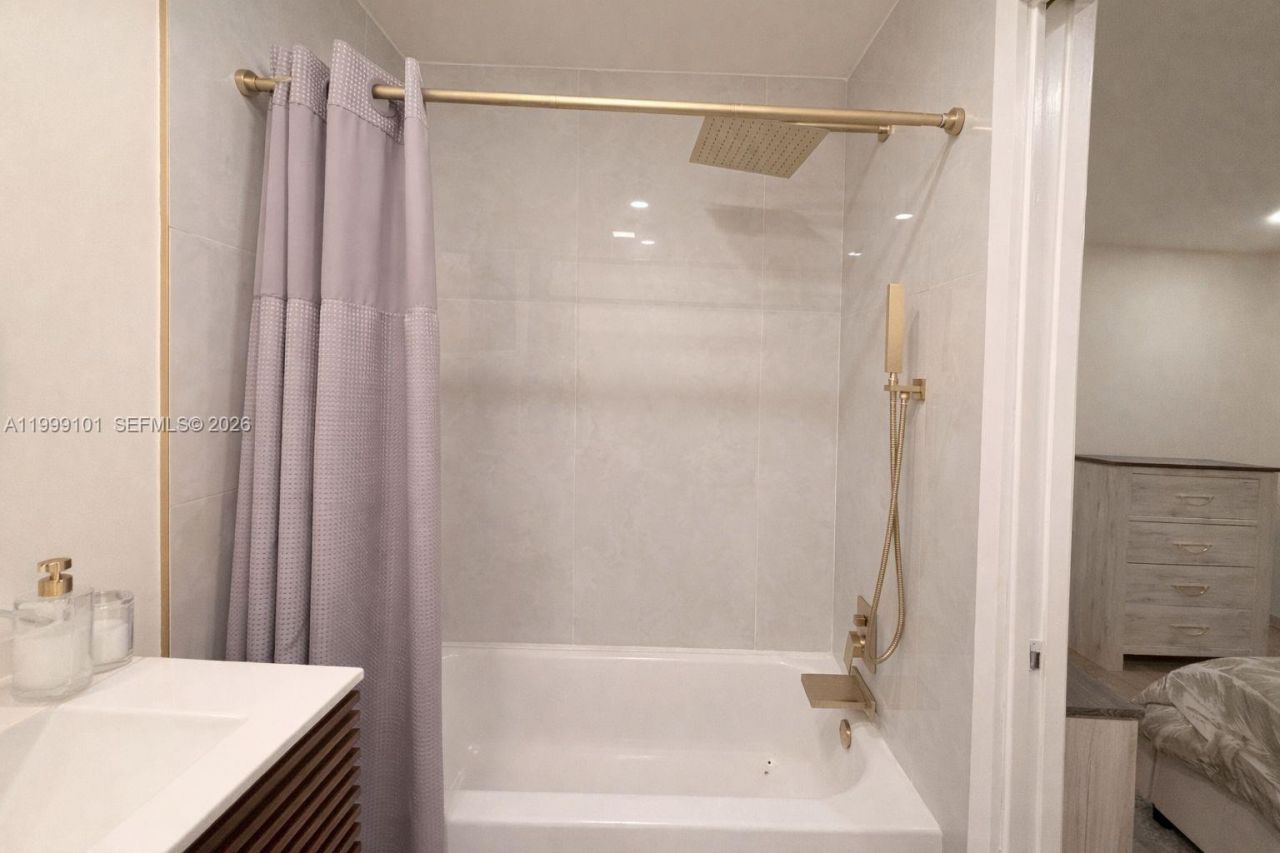 769 Banks Rd, Unit 119, Margate, FL 33063 Photo