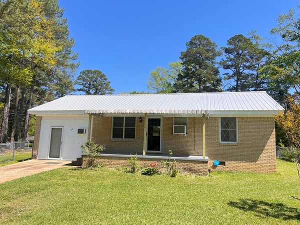 114 Moore Street, Calhoun City, MS 38916