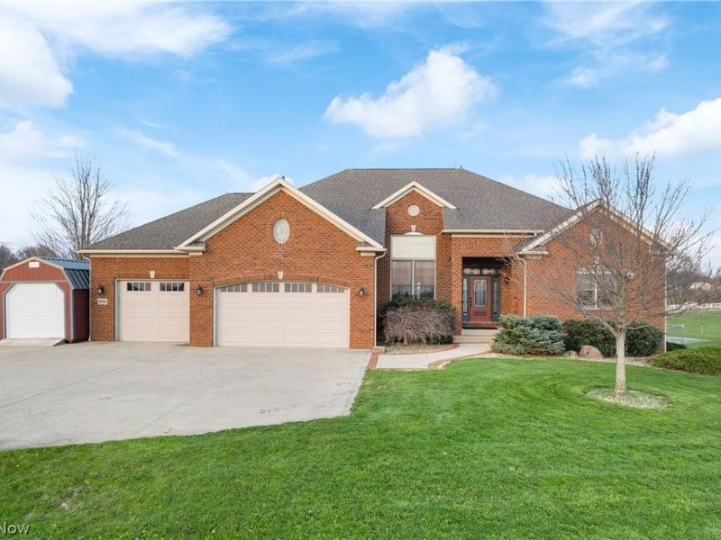 10366 Immel Street NE, Canton, OH 44721 Photo 2