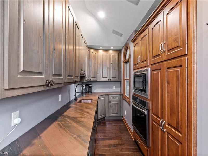 10366 Immel Street NE, Canton, OH 44721 Photo 30