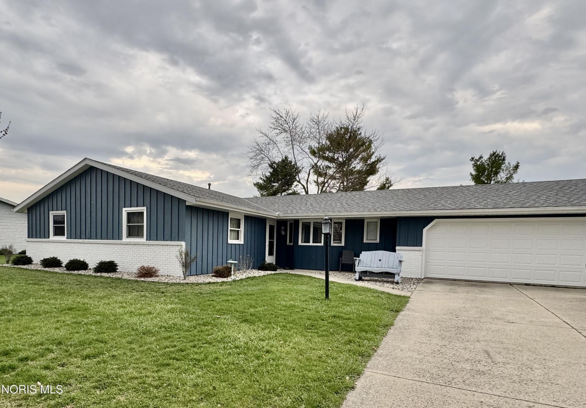 419 Cardinal Drive, Bryan, OH 43506 Main Photo