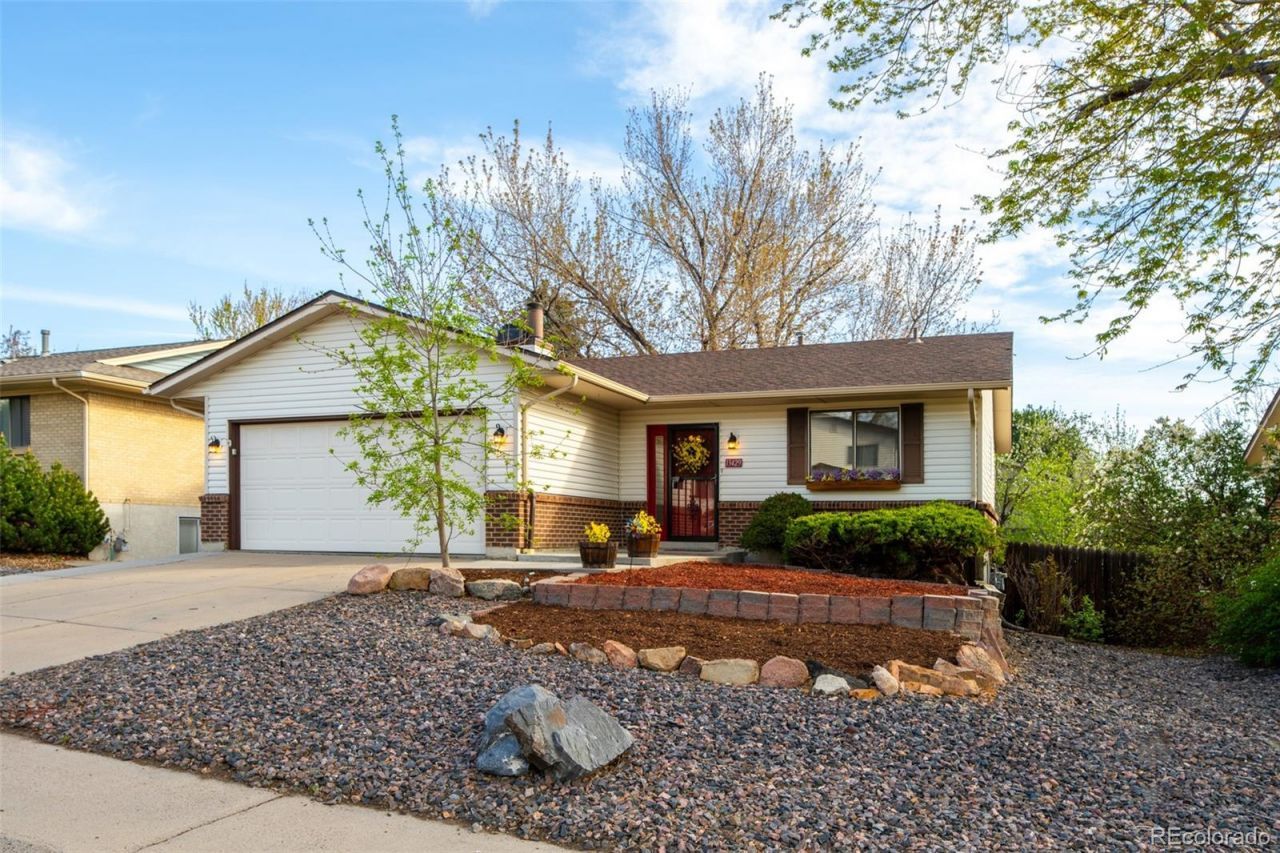 13429 W Auburn Avenue, Lakewood, CO 80228 Main Photo