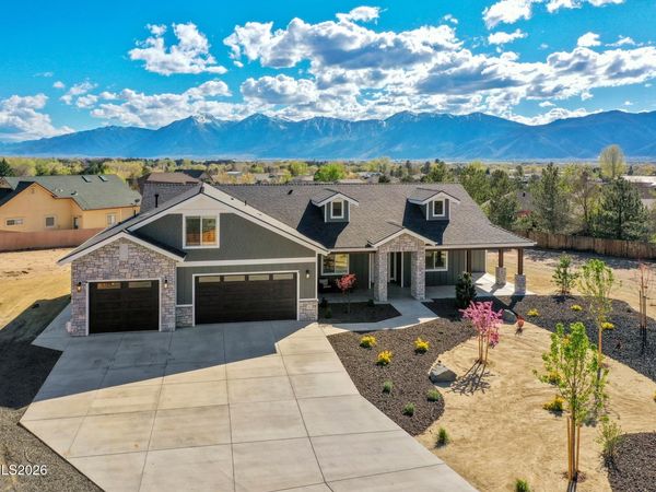 1521 Stephanie Way, Minden, NV 89423