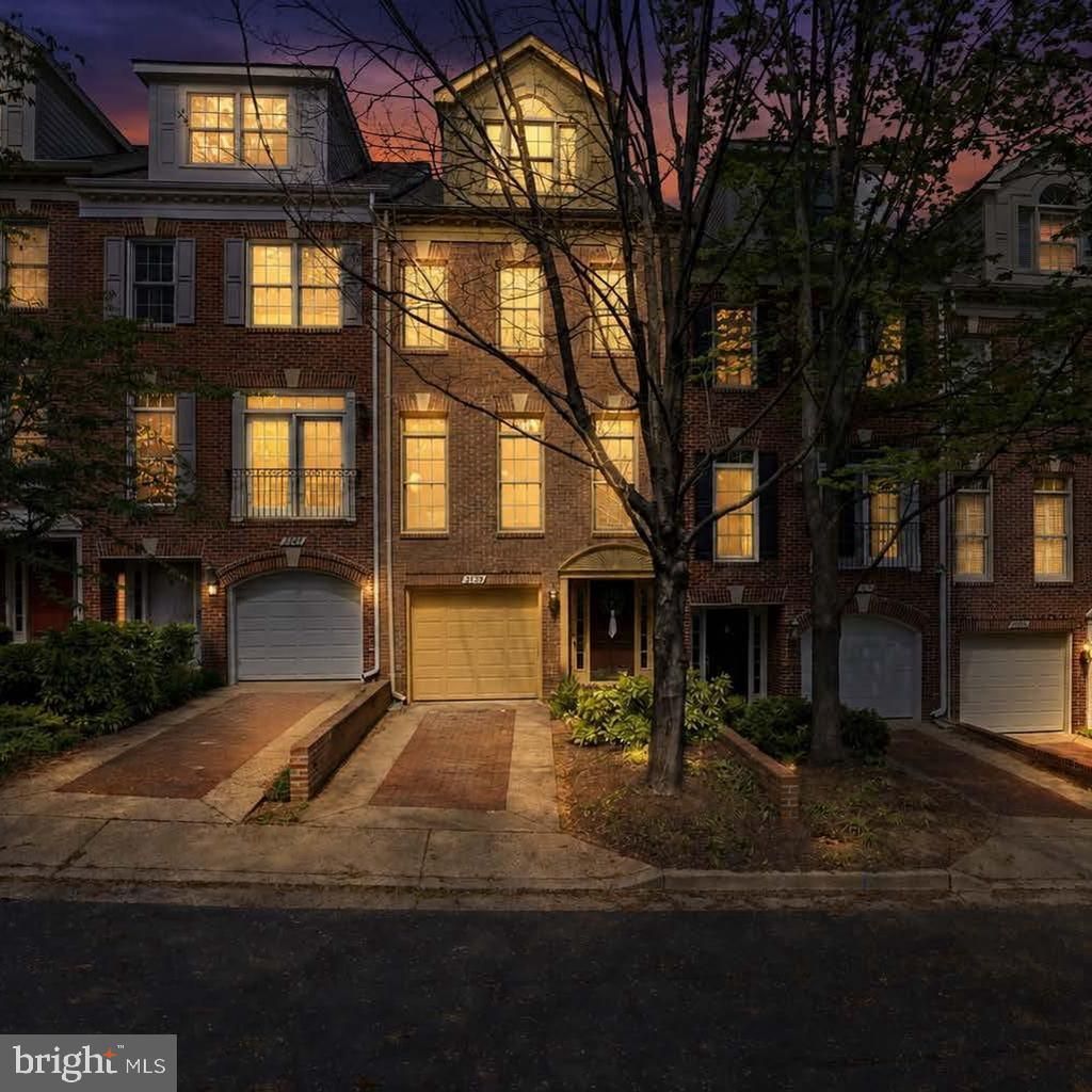 2139 N PIERCE COURT, ARLINGTON, VA 22209