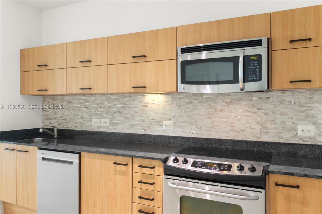 350 S Miami Ave, Unit 3413, Miami, FL 33130 Photo