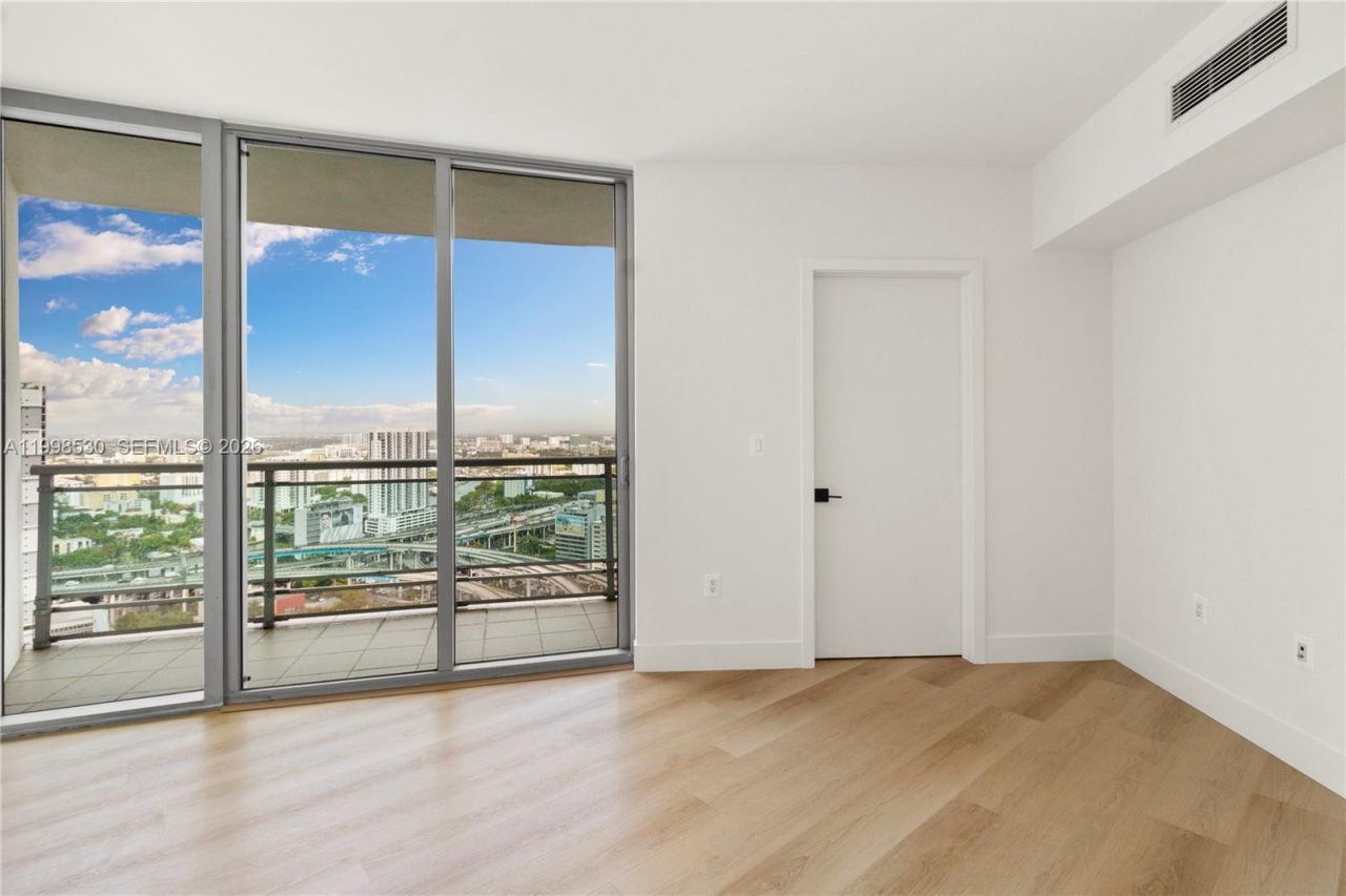 350 S Miami Ave, Unit 3413, Miami, FL 33130 Photo