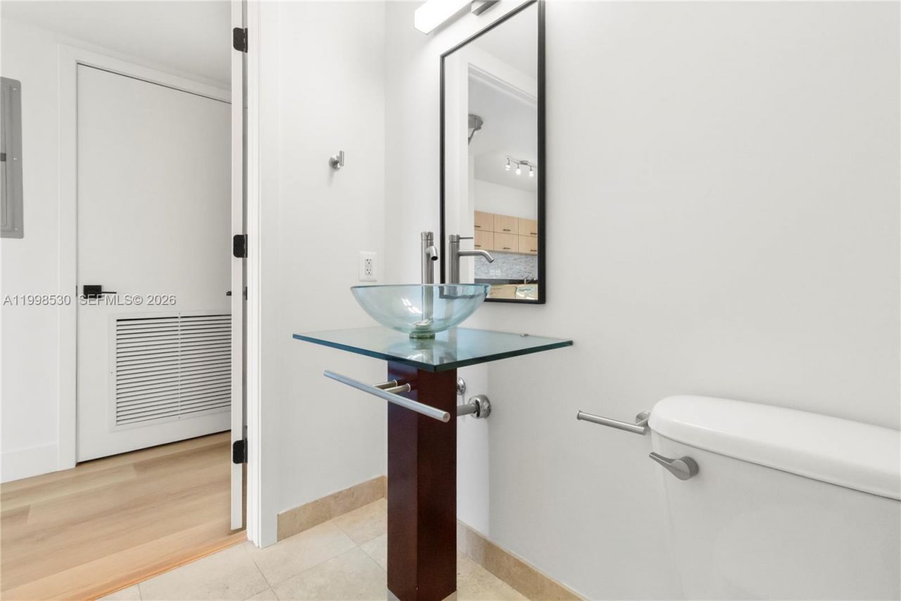 350 S Miami Ave, Unit 3413, Miami, FL 33130 Photo