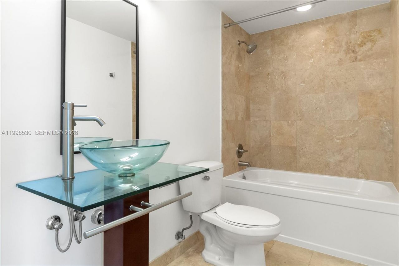 350 S Miami Ave, Unit 3413, Miami, FL 33130 Photo