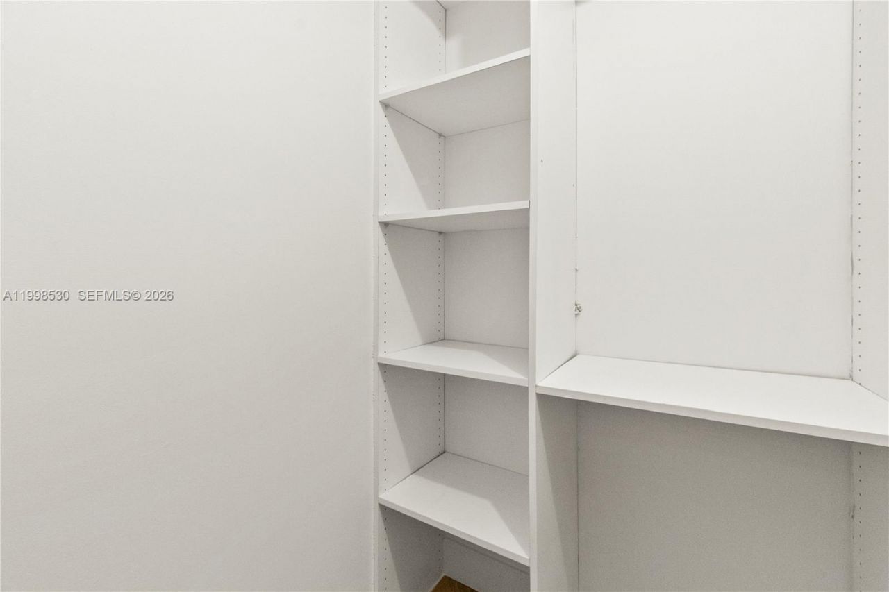 350 S Miami Ave, Unit 3413, Miami, FL 33130 Photo