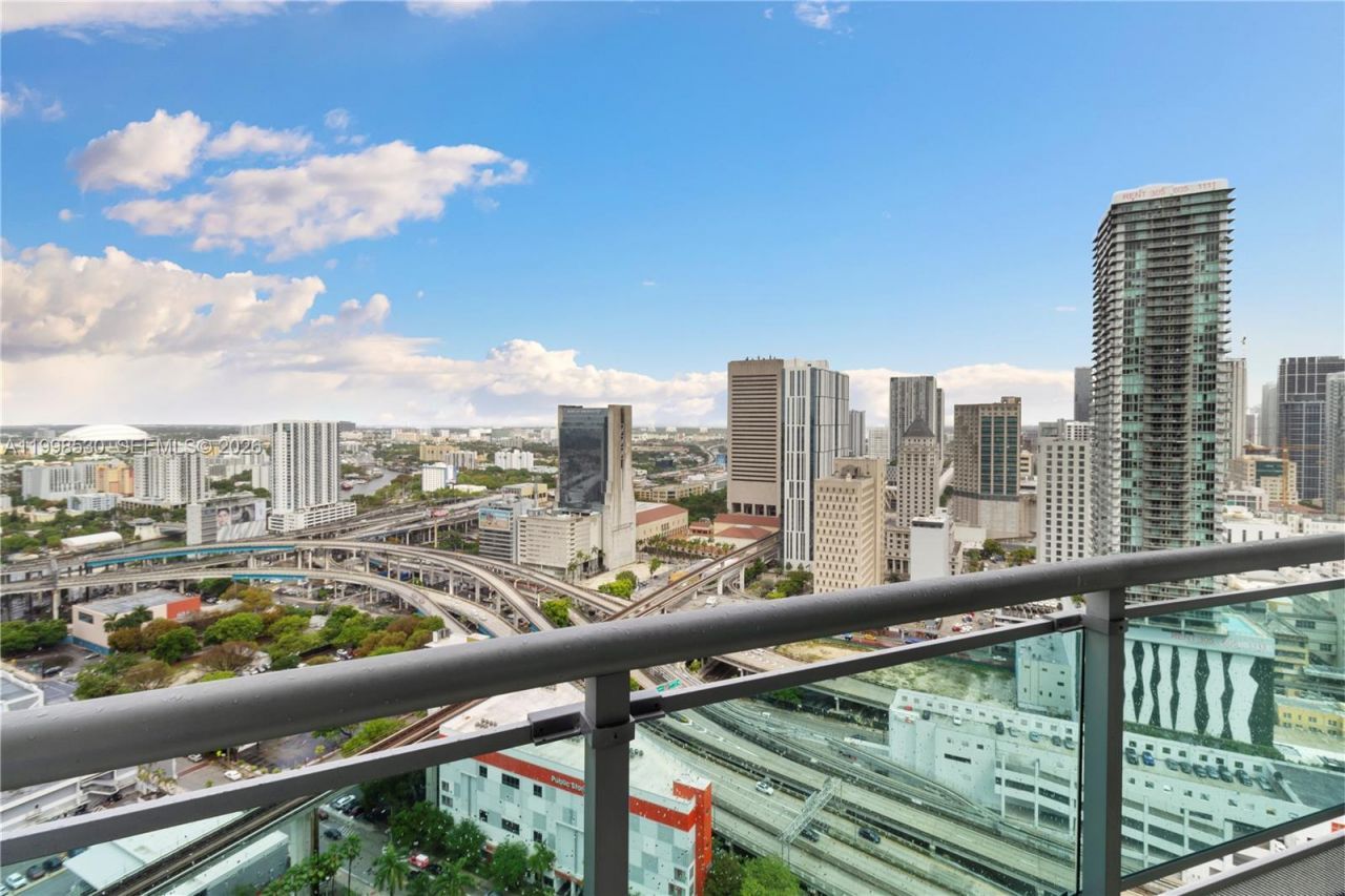 350 S Miami Ave, Unit 3413, Miami, FL 33130 Photo