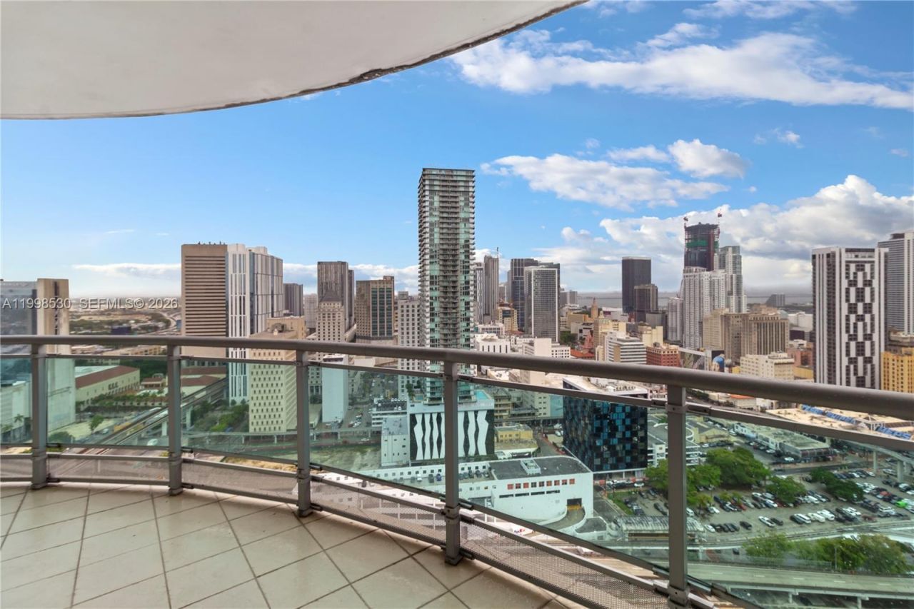 350 S Miami Ave, Unit 3413, Miami, FL 33130 Photo