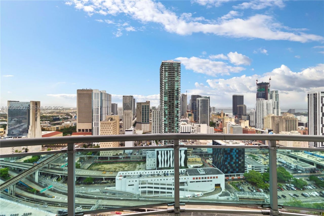 350 S Miami Ave, Unit 3413, Miami, FL 33130 Photo