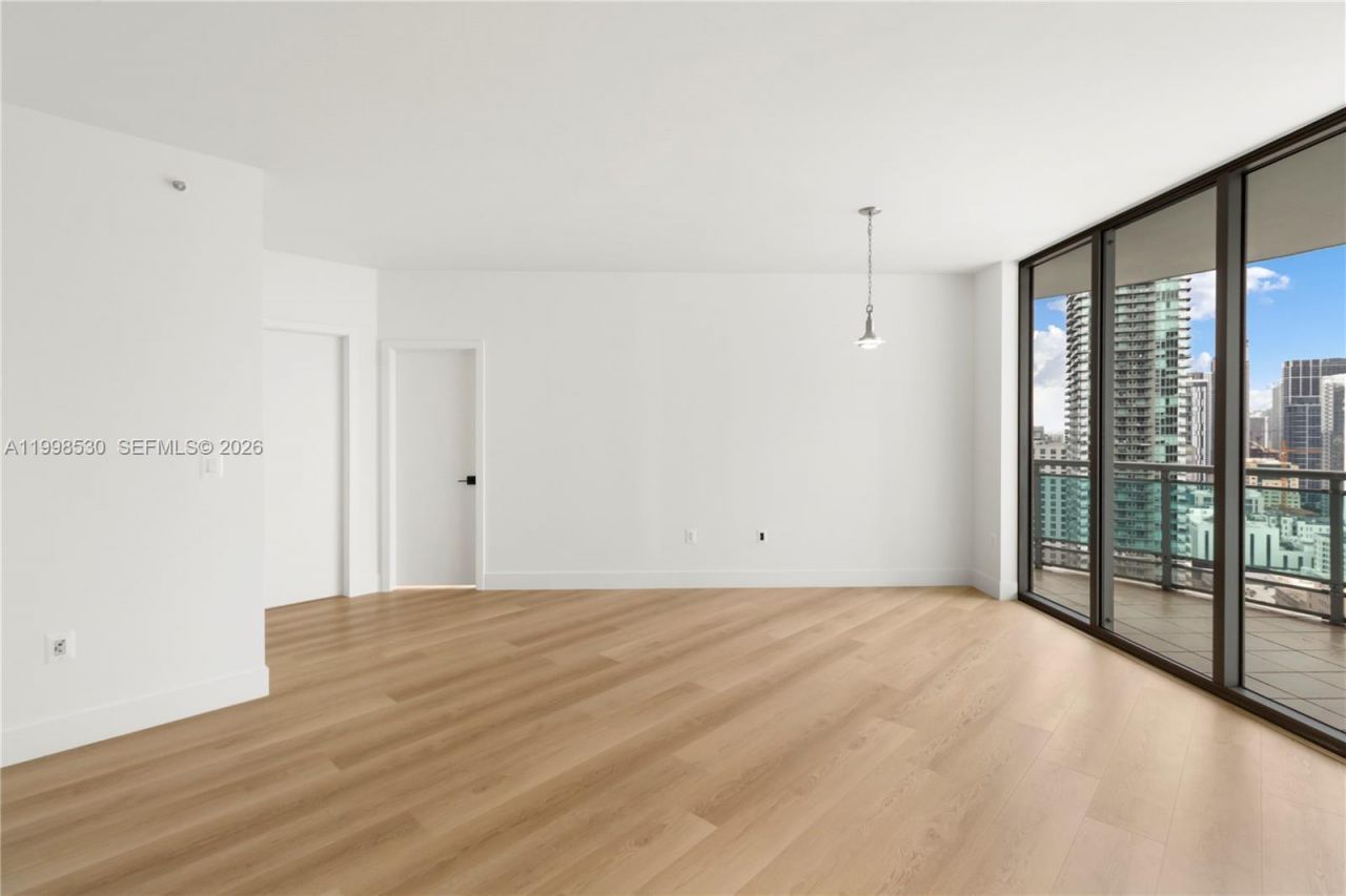 350 S Miami Ave, Unit 3413, Miami, FL 33130 Photo