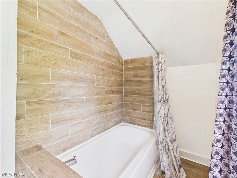 665 Kling Street, Akron, OH 44311 Photo 10