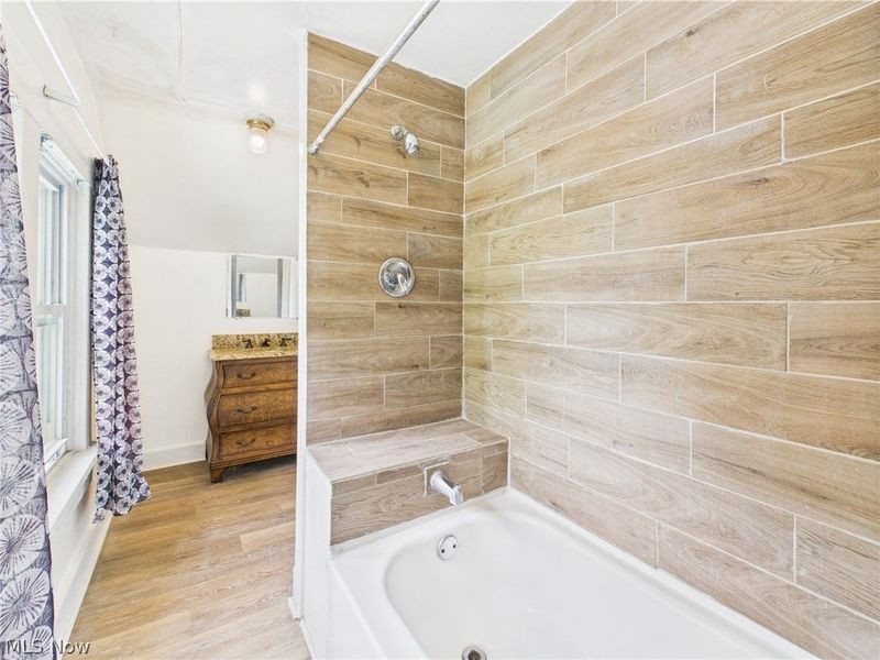 665 Kling Street, Akron, OH 44311 Photo 11