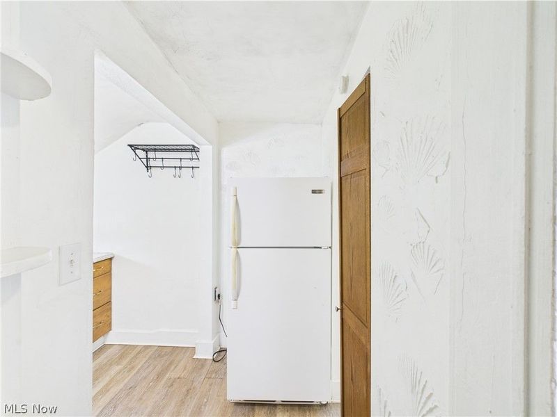 665 Kling Street, Akron, OH 44311 Photo 6