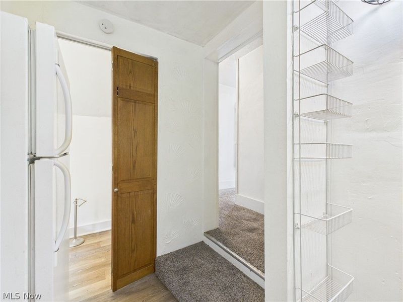 665 Kling Street, Akron, OH 44311 Photo 8