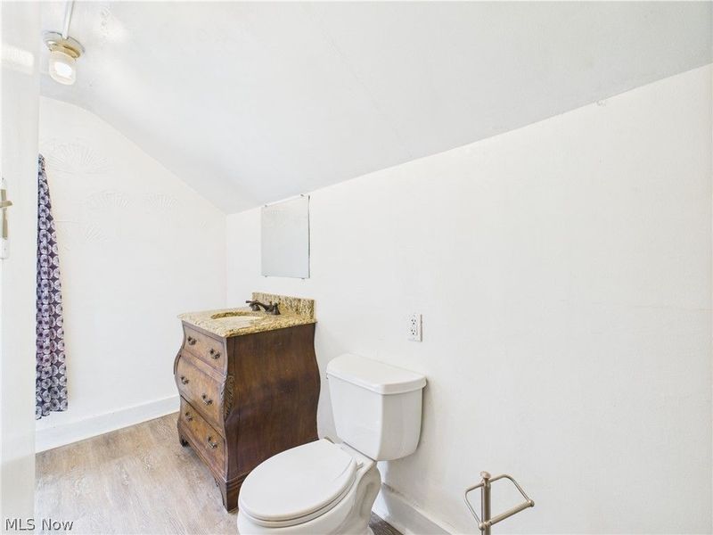 665 Kling Street, Akron, OH 44311 Photo 9