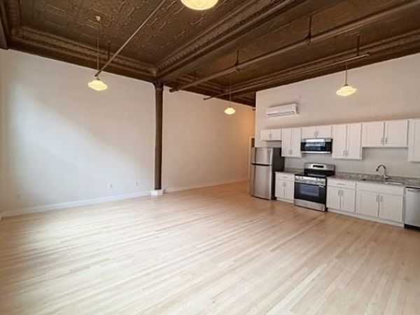 105 Paige St, Unit 215, Lowell, MA 01852