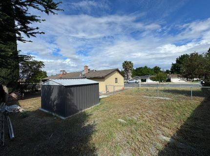 1461 E D St, Oakdale, CA 95361 Photo