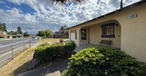 1461 E D St, Oakdale, CA 95361 Photo
