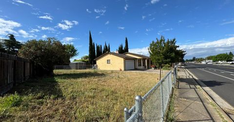 1461 E D St, Oakdale, CA 95361 Photo