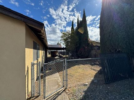 1461 E D St, Oakdale, CA 95361 Photo