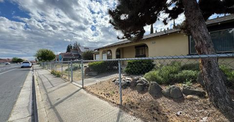 1461 E D St, Oakdale, CA 95361 Photo