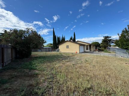 1461 E D St, Oakdale, CA 95361 Photo