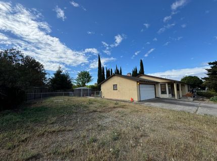 1461 E D St, Oakdale, CA 95361 Photo
