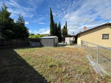 1461 E D St, Oakdale, CA 95361 Photo
