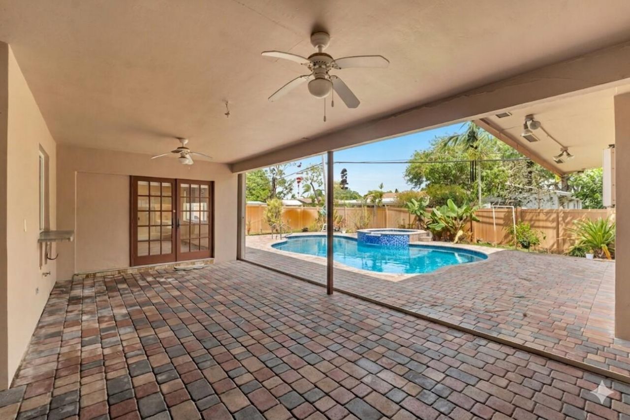 1915 NE 208th Terrace, Miami, FL 33179 Photo